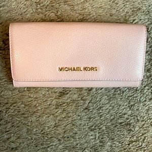 Michael kohrs pink wallet